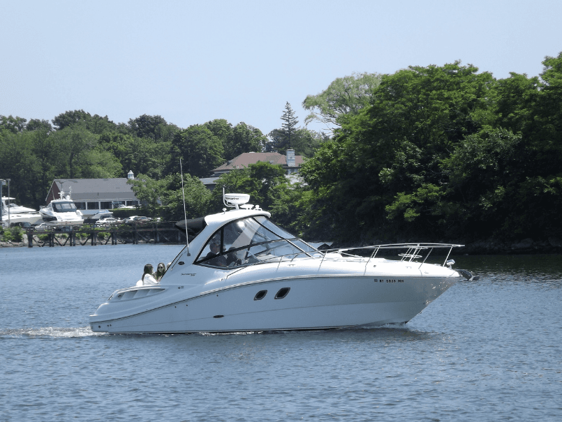Speedboot op het water